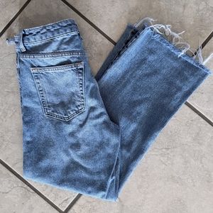 Forever 21 🛍️ Distressed Mom Jeans